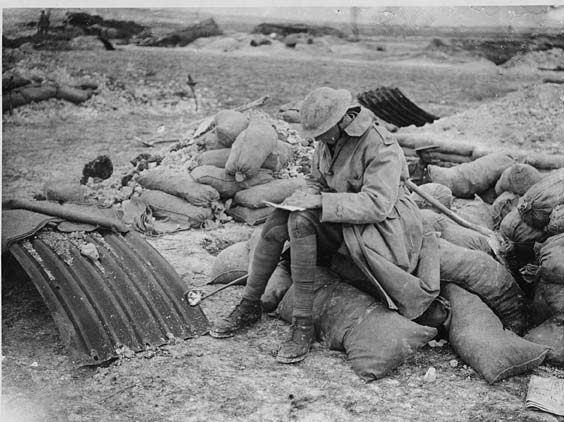 A British officer writing home from the Western Front during World War One.