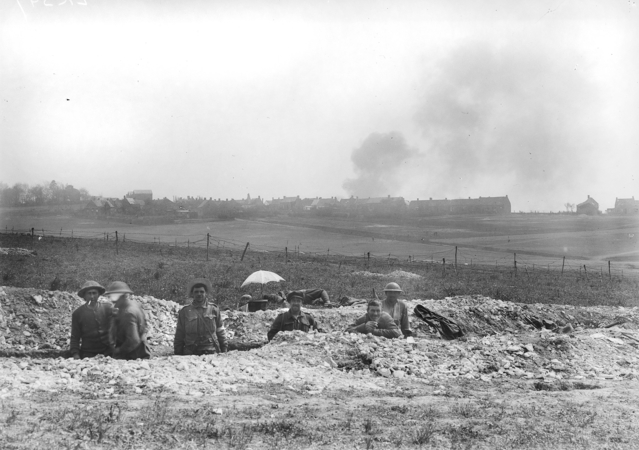 Australian troops near Villers-Bretonneux, 2 May 1918