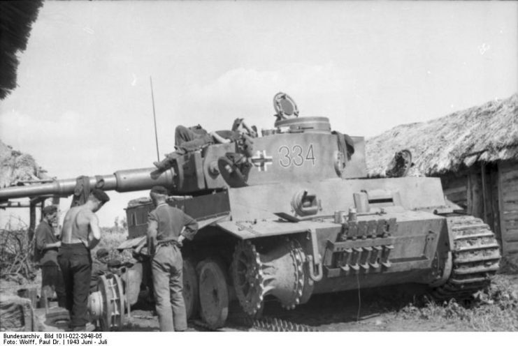 Unexpected minefields: a Tiger tank damaged by a mine early in the Battle of Kursk, under repair. Bundesarchiv, Bild 101I-022-2948-05 / Wolff, Paul Dr. / CC-BY-SA 3.0