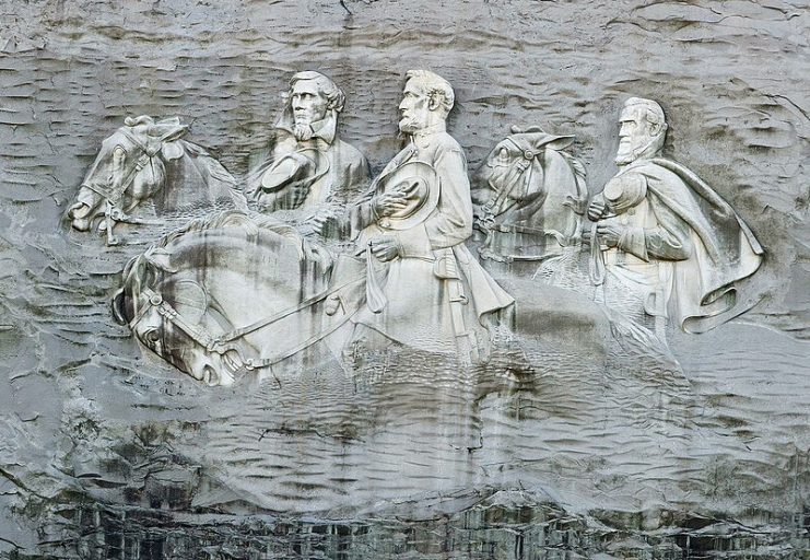 Davis, Lee, and Jackson on Stone Mountain.Photo: Hlj CC BY 2.5