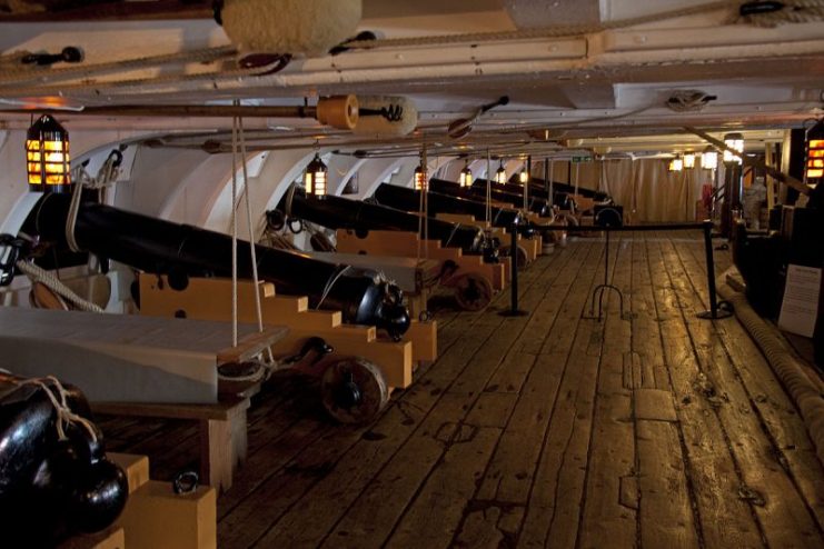 HMS Victory 24pdr gundeck:Tony Hisgett Date 3 May 2011,