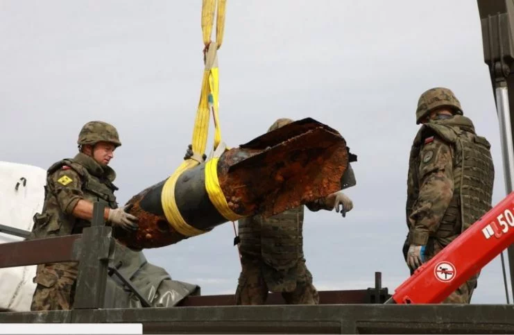 250kg aerial bombs found in 2018 in Poland. Photo: Press section of the Polish 8th Coastal Defence Flotilla