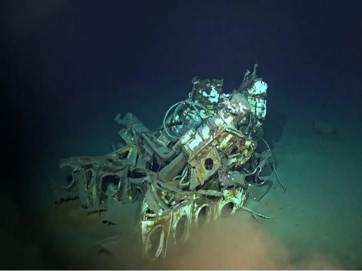 Twisted debris from the sunken destroyerRV Petrel