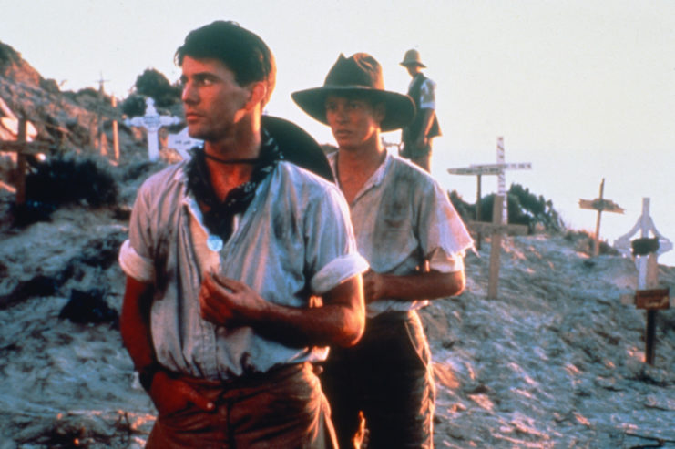 Mel Gibson and Mark Lee as Frank Dunne and Archy Hamilton in 'Gallipoli'