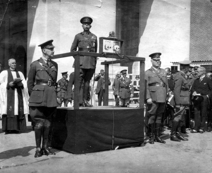 Unveiling of the memorial in 1924 by Field Marshal Herbert Plumer