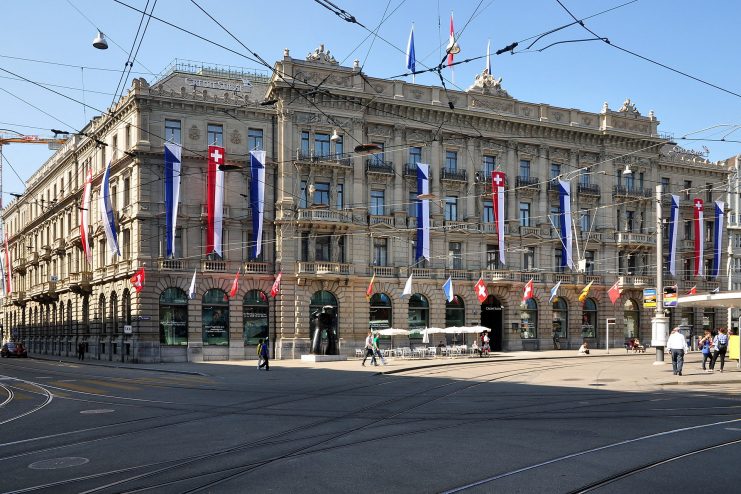 Credit Suisse headquarters in Zürich. Roland zh CC BY-SA 3.0