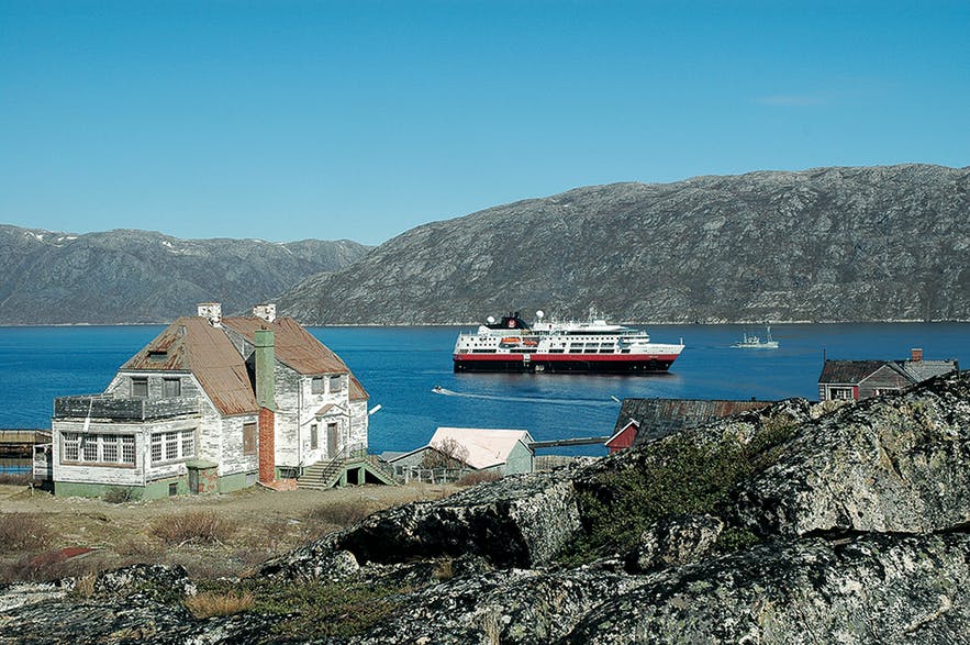 Credit: www.guidetogreenland.com