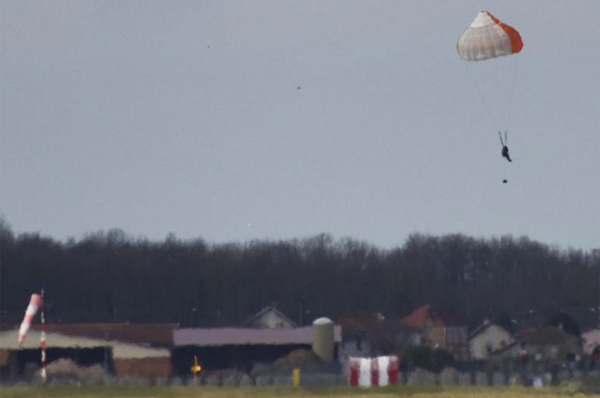 AN ENGINEER ONCE ACCIDENTALLY TOOK OFF IN A JET BUT DIDN T KNOW HOW TO FLY IT visual data 8