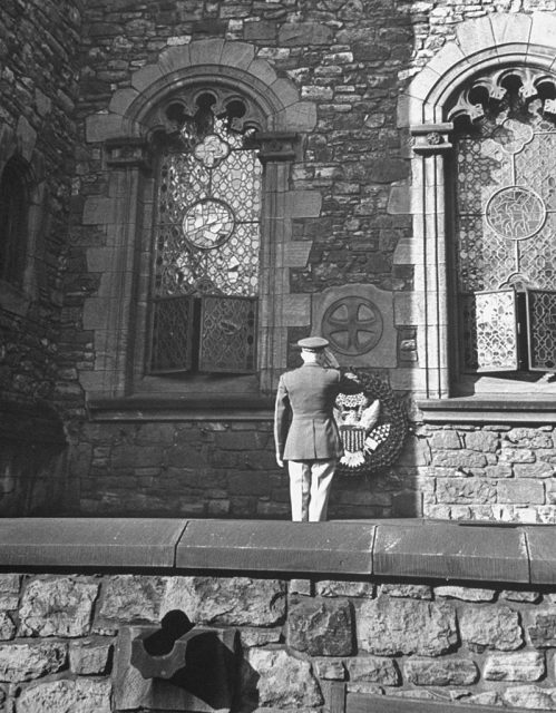 Gen. Dwight D. Eisenhower saluting the shrine at National War Memorial at Edinburgh Castle. (Photo by George Rodger/The LIFE Picture Collection via Getty Images)