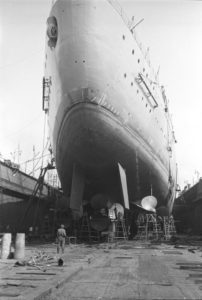 The Bismark’s twin rudders that were severely damaged before it sank. Image by Bundesarchiv, Bild 193-30-5-34A CC BY-SA 3.0de