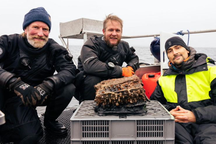 The crew found this machine purely by chance. Image by Uli Kunz/WWF.