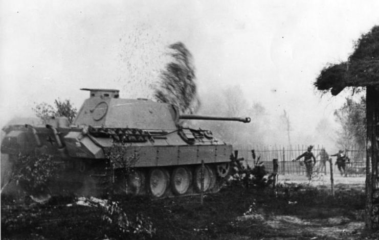 An early Panther Ausf. D supporting infantry on the Eastern Front.
