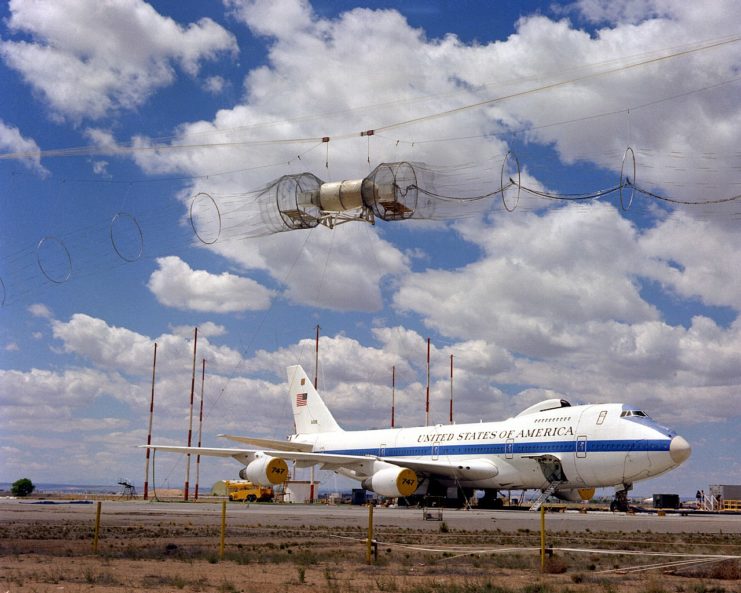 A Boeing E-4 undergoes EMP testing.