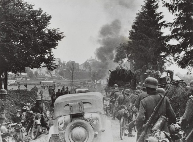 A jammed road wasn’t unusual for such massive invasion. 1941. Bundesarchiv