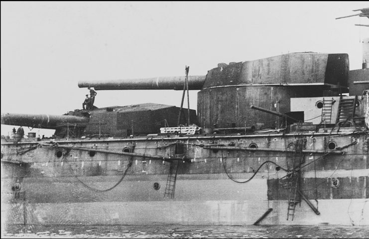 The HMS Neptune’s aft 12-inch gun turrets, mounted in a ‘super firing’ arrangement.