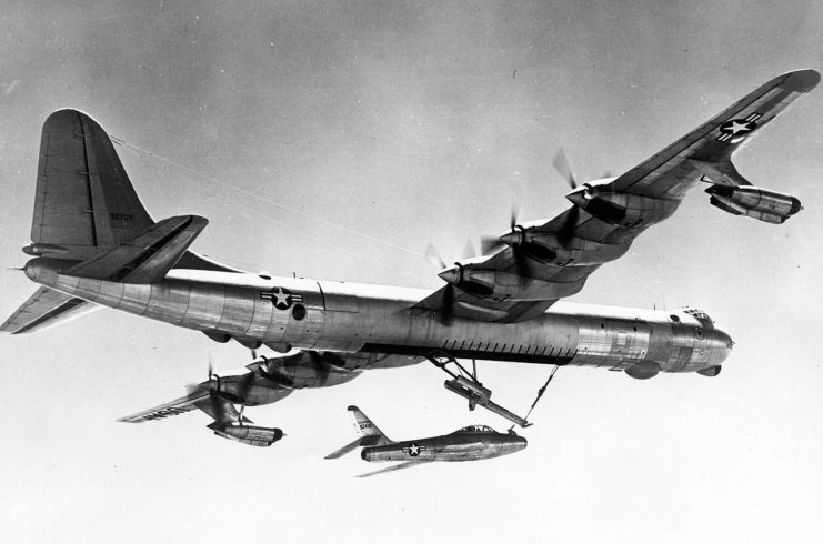 A Convair GRB-36F and Republic YRF-84F during tests the FICON Project.