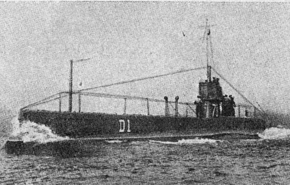 HMS D1 at sea