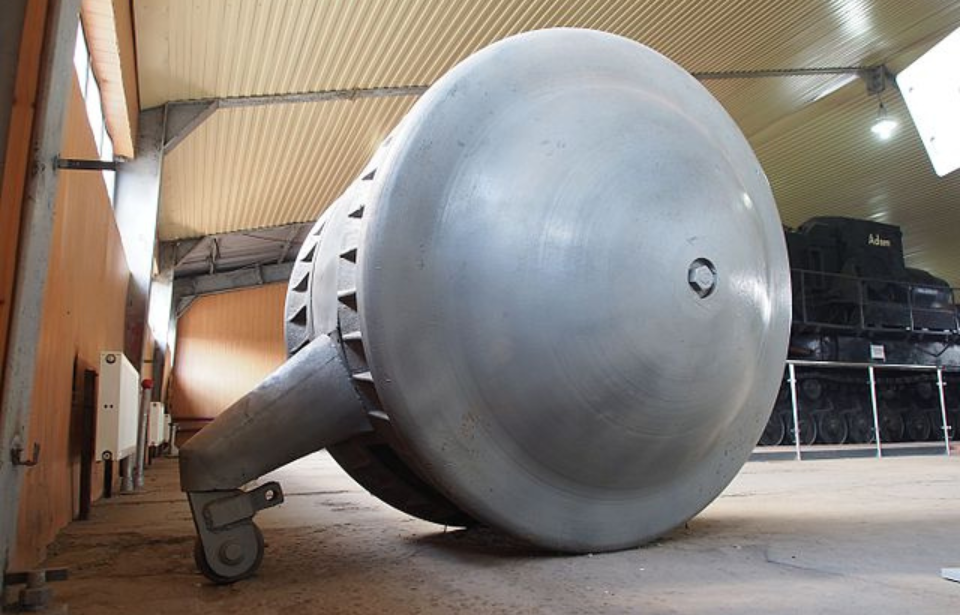 Side view of a Kugelpanzer