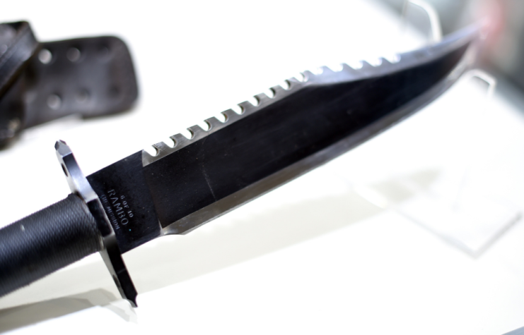 Serrated knife placed on a table