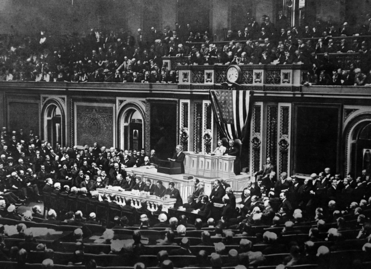 Woodrow Wilson speaking before the US Congress