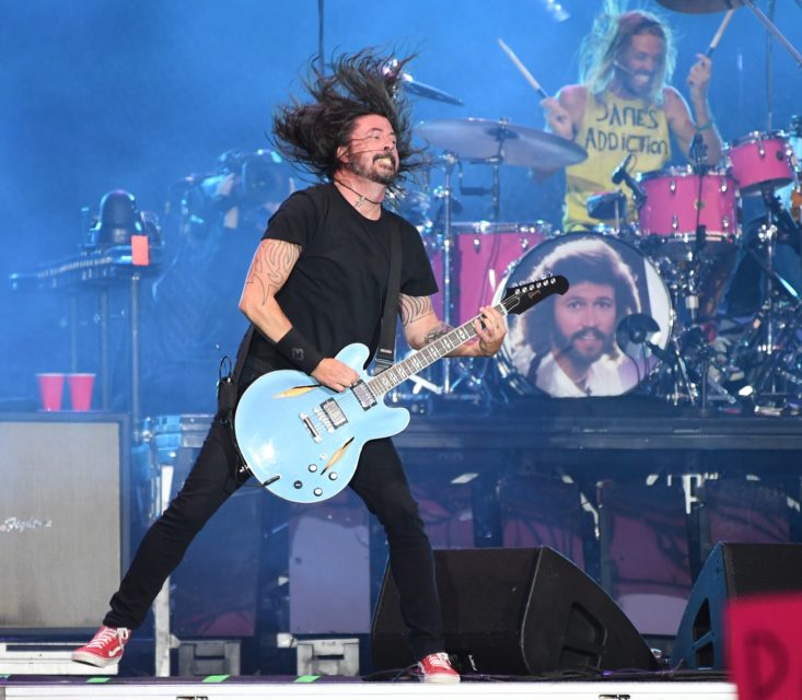 Foo Fighters Perform Live