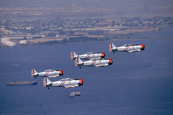 31 May 1999:  The NicoDerm CQ-NICORETTE Skytypers are in action during Fleet Week in New York, New York. Mandatory Credit: Jamie Squire  /Allsport