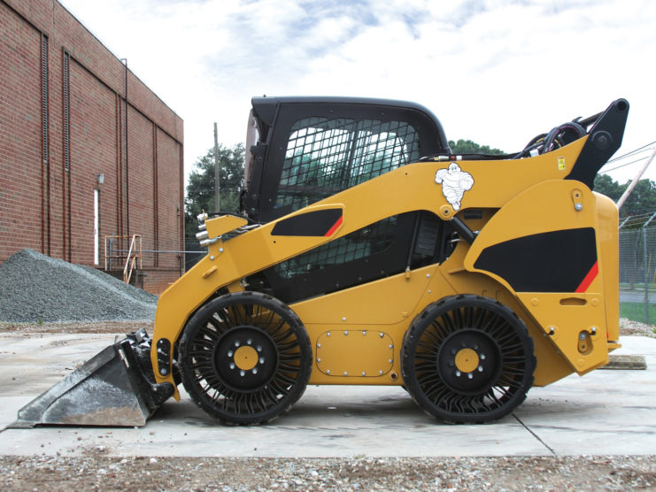 X-TWEEL SSL Airless tire on skid steer