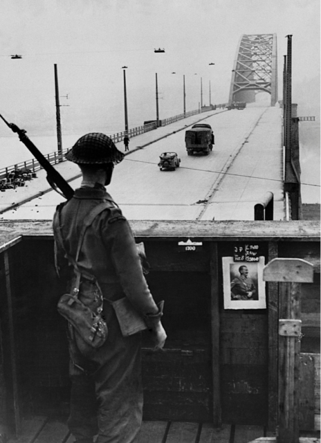 Allied soldier guarding the Nijmegen Bridge 