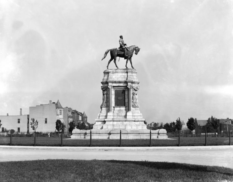 View of the Robert E. Lee statue from the ground