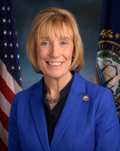Official portrait of Maggie Hassan