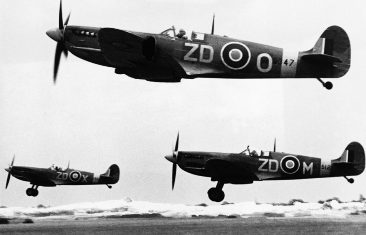 Spitfire fighter planes 