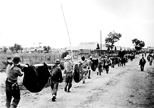 Burial detail at Camp O’Donnell following the Bataan Death March, 1942. (Photo Credit: U.S. Marine Corps / Wikimedia Commons)