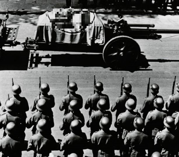 Reinhard Heydrich’s funeral in Prague. (Photo Credit: ullstein bild Dtl./ Getty Images)