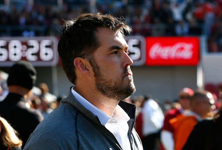 Marcus Luttrell facing the right
