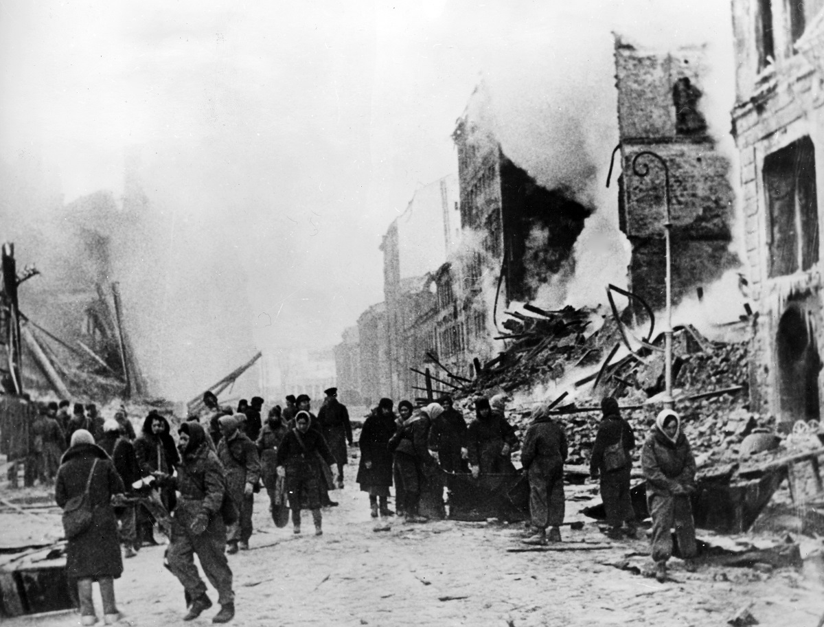 Fires after the first air raids on Leningrad, photographed in September 1941. (Photo by Berliner Verlag / Archiv / picture alliance via Getty Images)