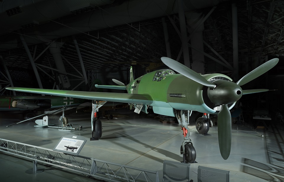 Twin engine, pusher / puller, fighter / bomber; grey/green, green; late World War II development. Artist Dornier Flugzeugwerke. (Photo by Heritage Art/Heritage Images via Getty Images)