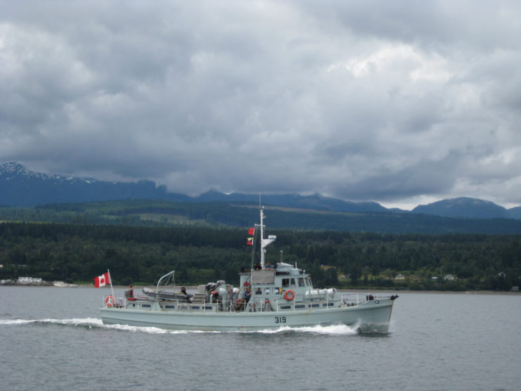 Canadian ship flying a Bravo Zulu flag 