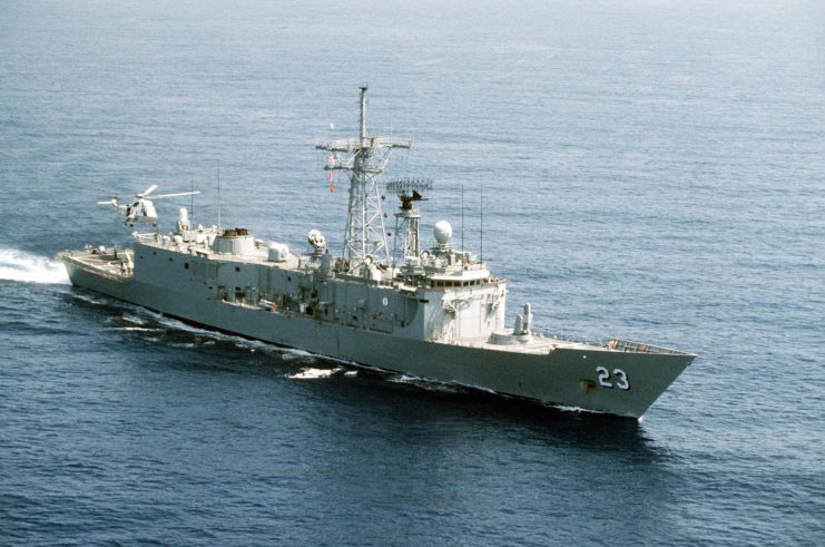 USS Lewis B. Puller (FFG-23) at sea