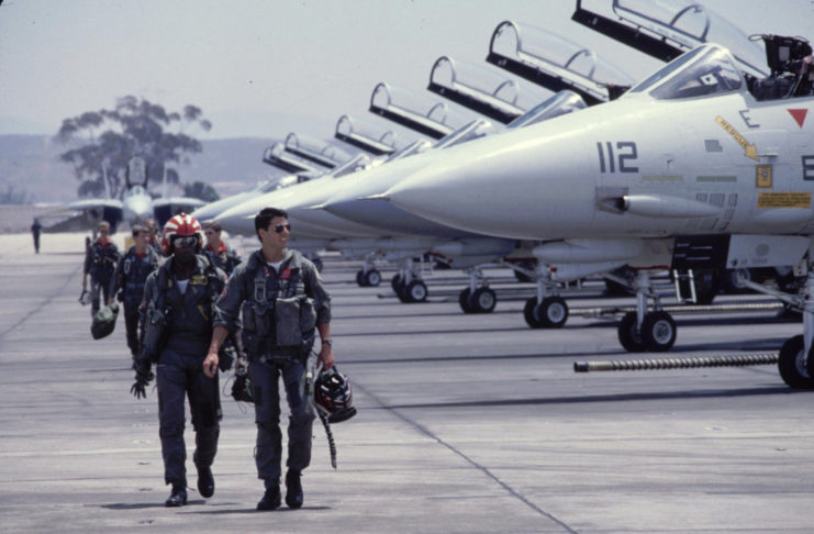 Photo still of Tom Cruise on set for Top Gun