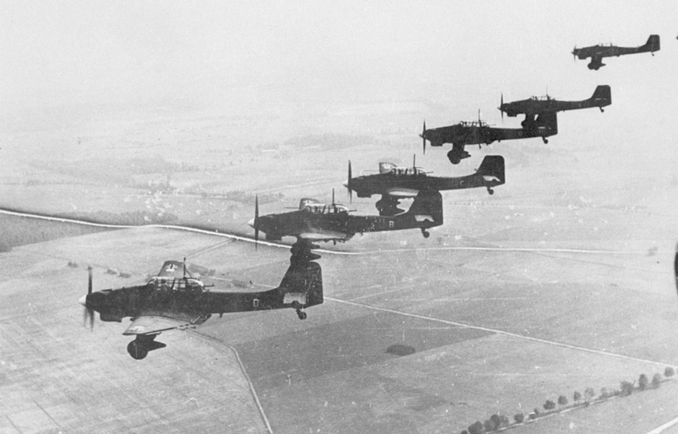 Junkers Ju 87Bs in flight
