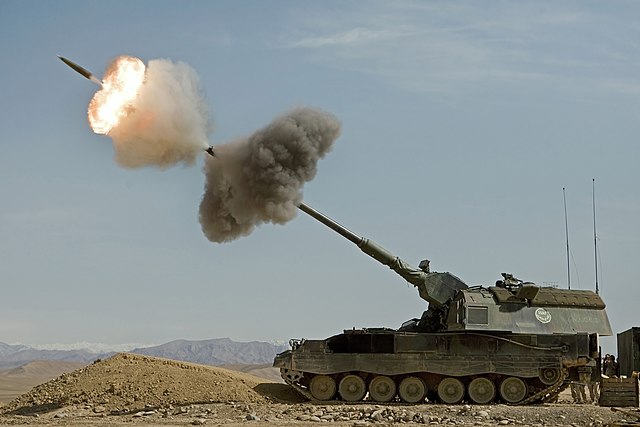 PzH 2000 firing a round