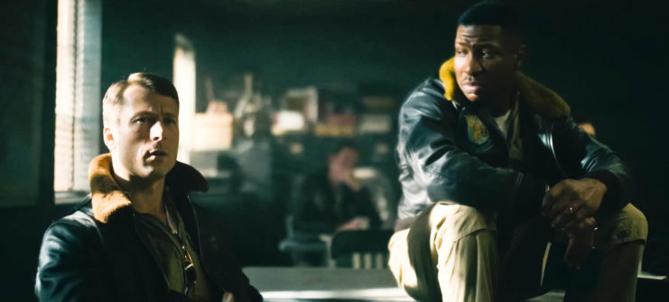 Jonathan Majors and Glen Powell as Jesse L. Brown and Thomas J. Hudner Jr. in 'Devotion'