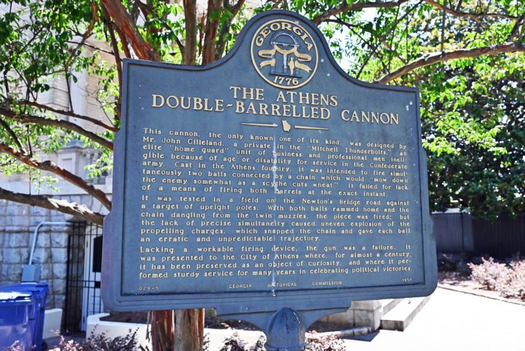 Commemorative plaque for the double-barreled cannon