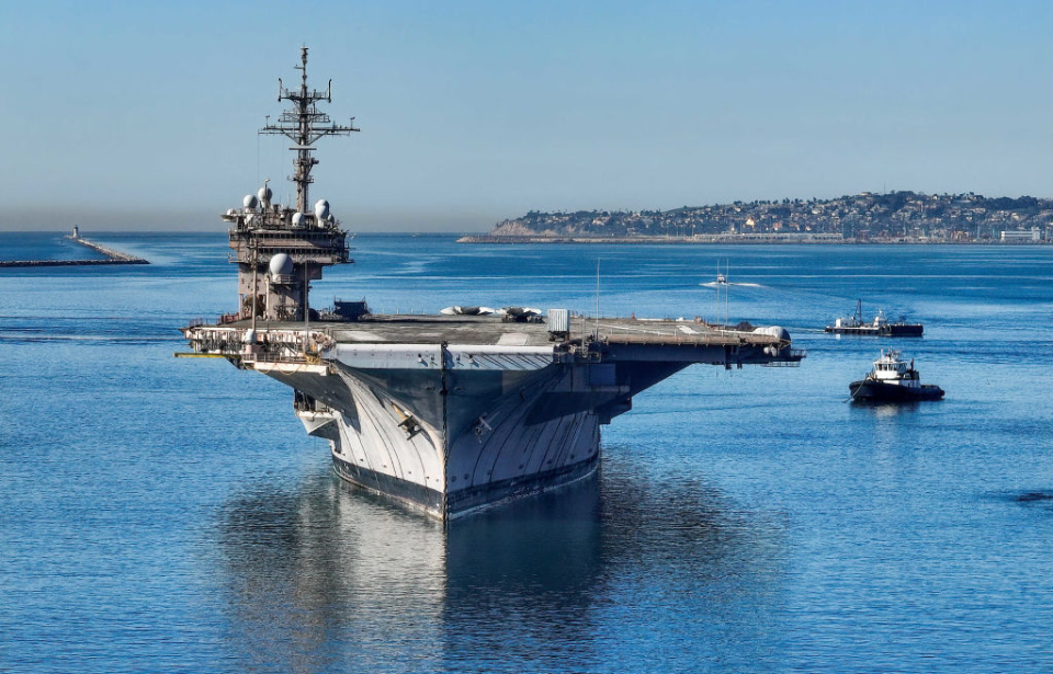 USS Kitty Hawk (CV-63): The Highly Decorated Aircraft Carrier ѕoɩd to ...