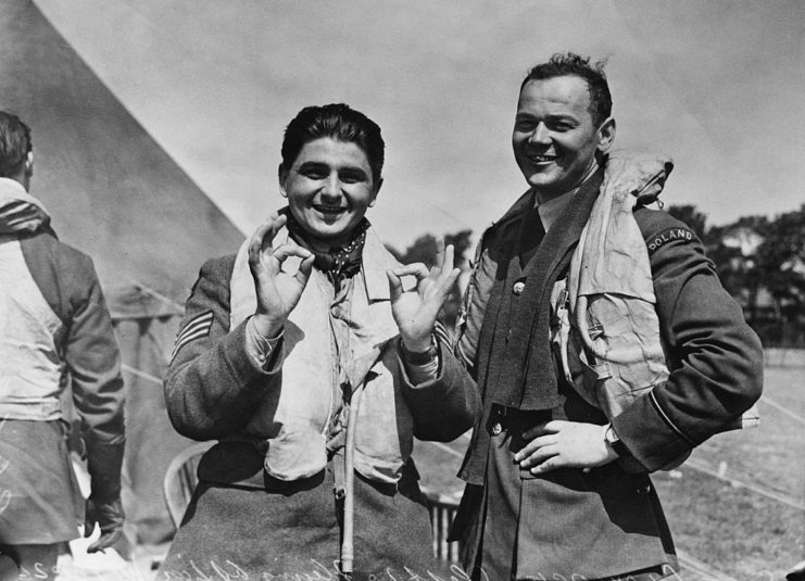 Sgt. Antoni Głowacki and Pilot Officer Stefan Witorzenc standing together