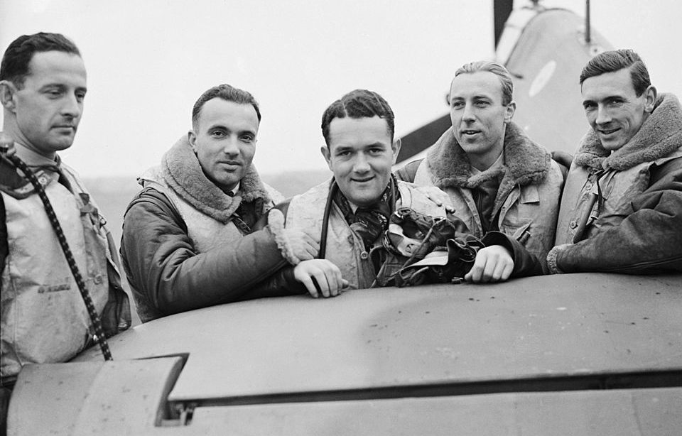 Polish pilots standing together