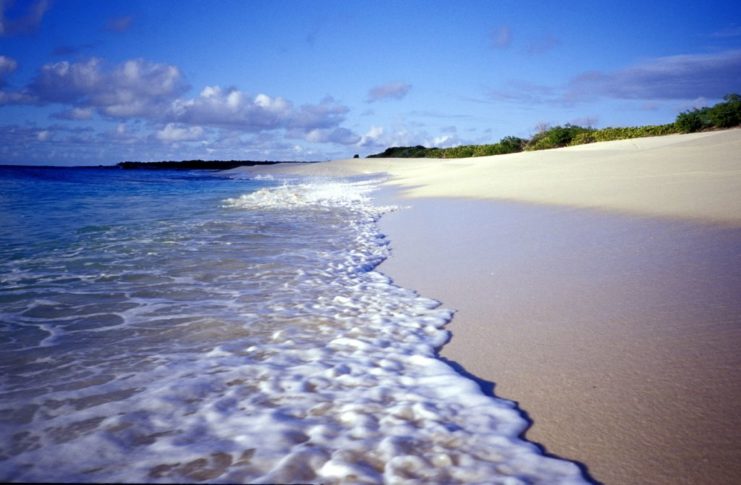 Ocean waves hitting the beach