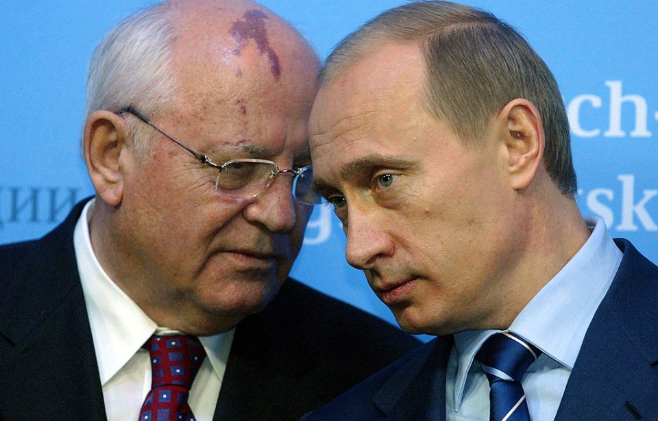 Mikhail Gorbachev speaking with Vladimir Putin