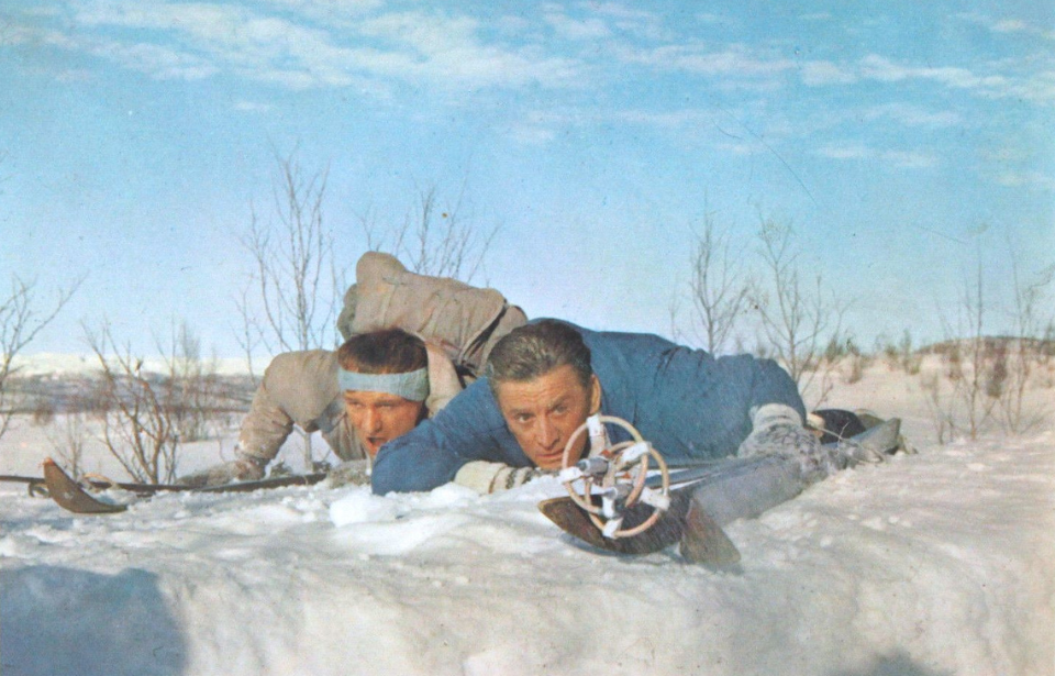Richard Harris and Kirk Douglas as Knut Straud and Dr. Rolf Pederson in 'The Heroes of Telemark'