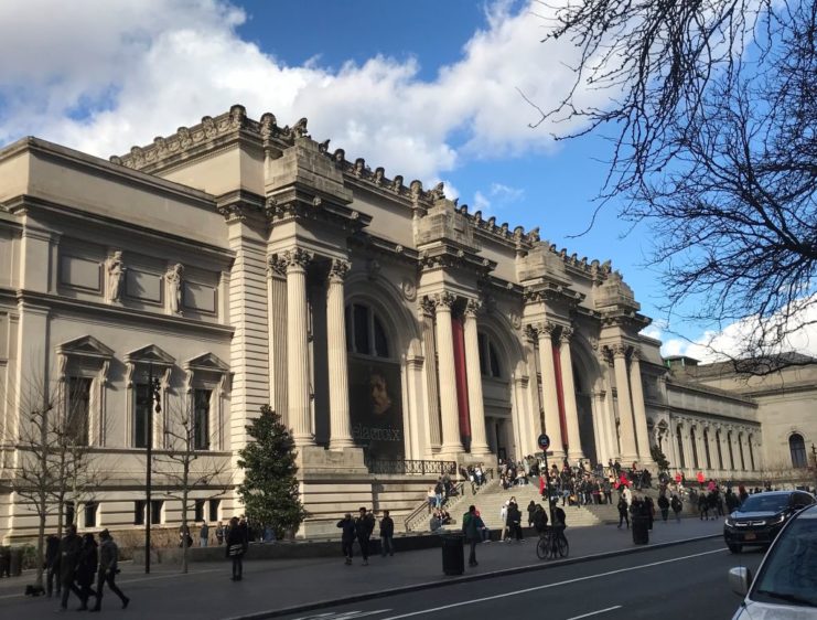 People walking by the Metropolitan Museum of Art